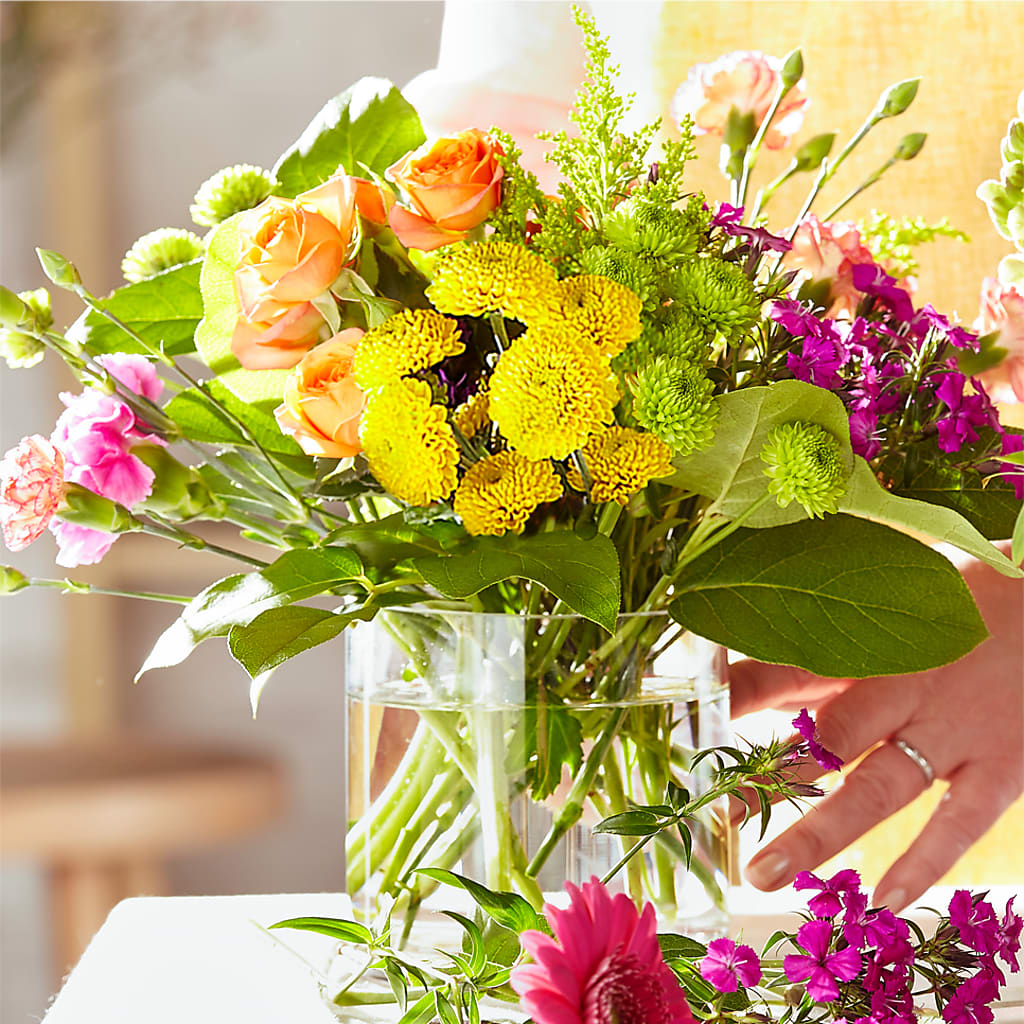 Bold & Bright – A Florist Original – Dutch Floral, Edina MO