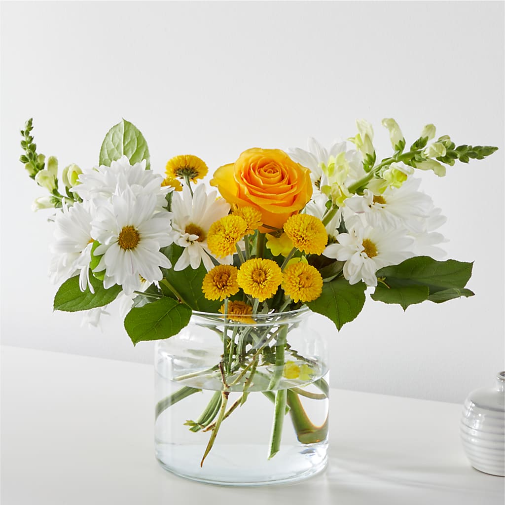 Sun Salutation Bouquet – Dutch Floral, Edina MO