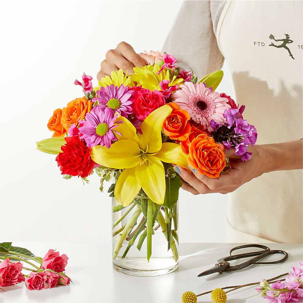 Cue the Confetti - A Florist Original – Dutch Floral, Edina MO