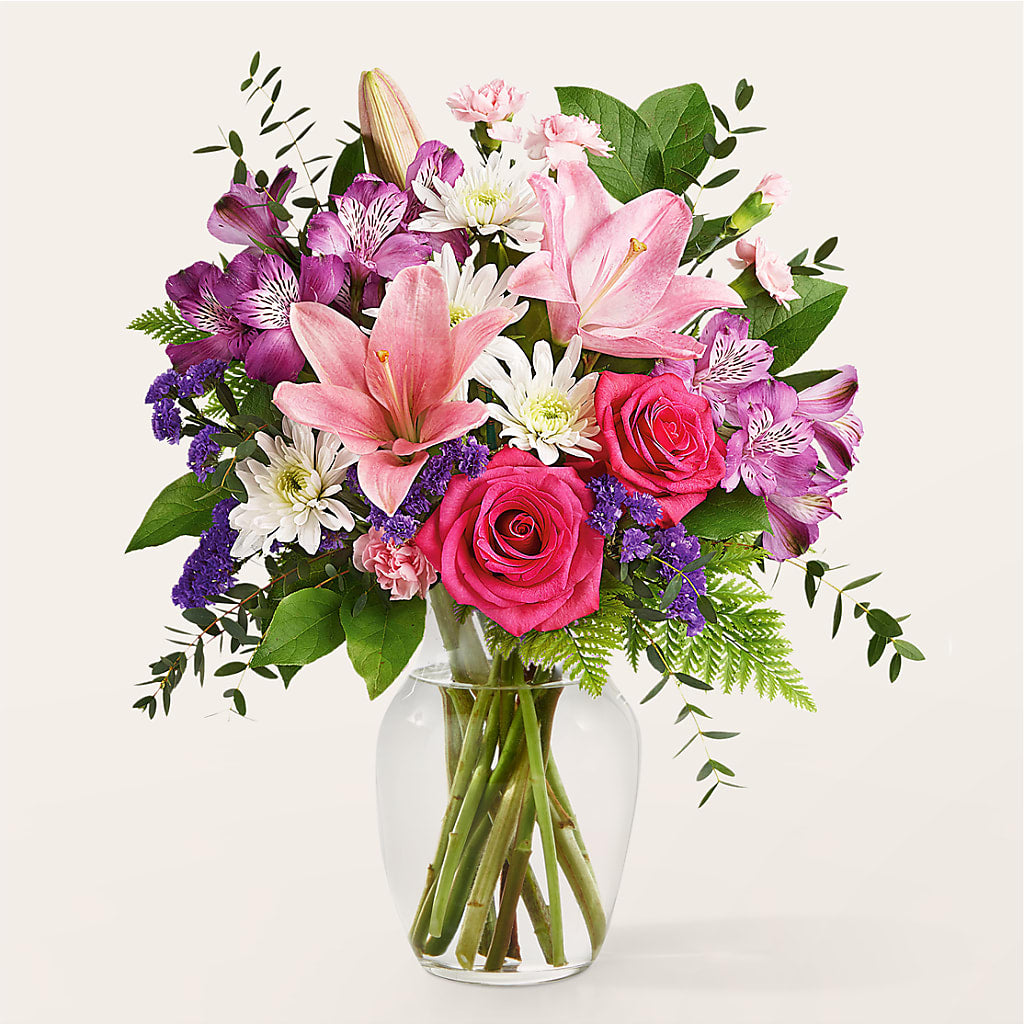 Lace & Pearls Bouquet – Dutch Floral, Edina MO