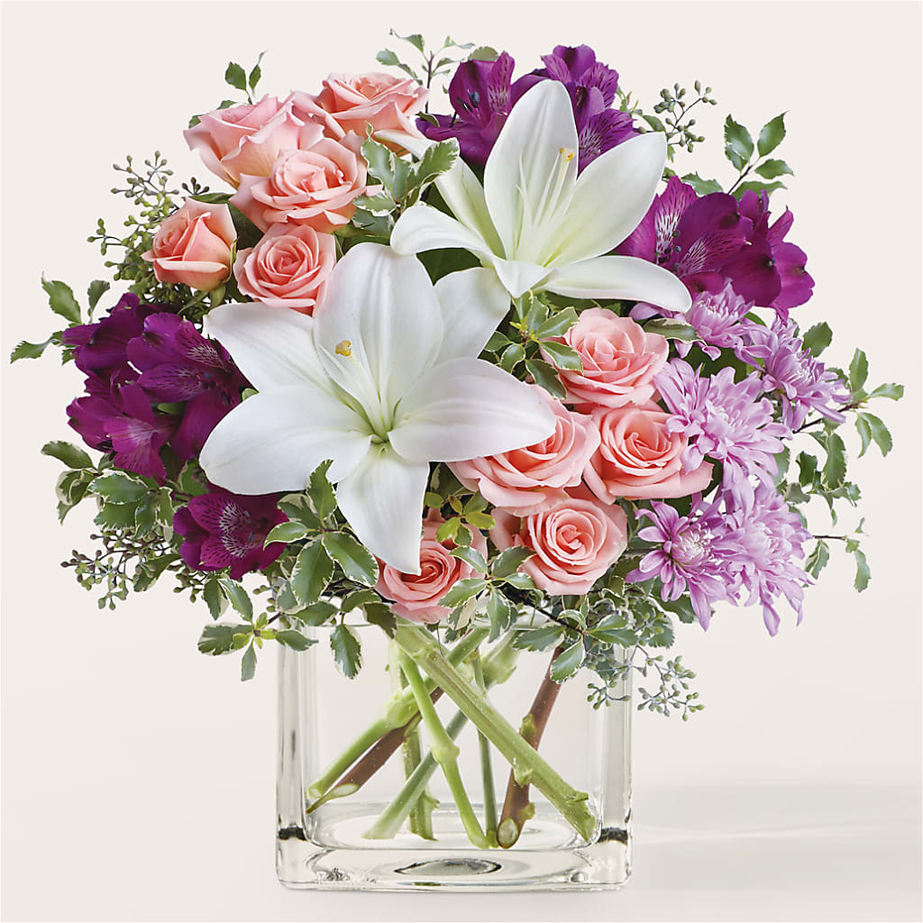 Mani Pedi Bouquet – Dutch Floral, Edina MO