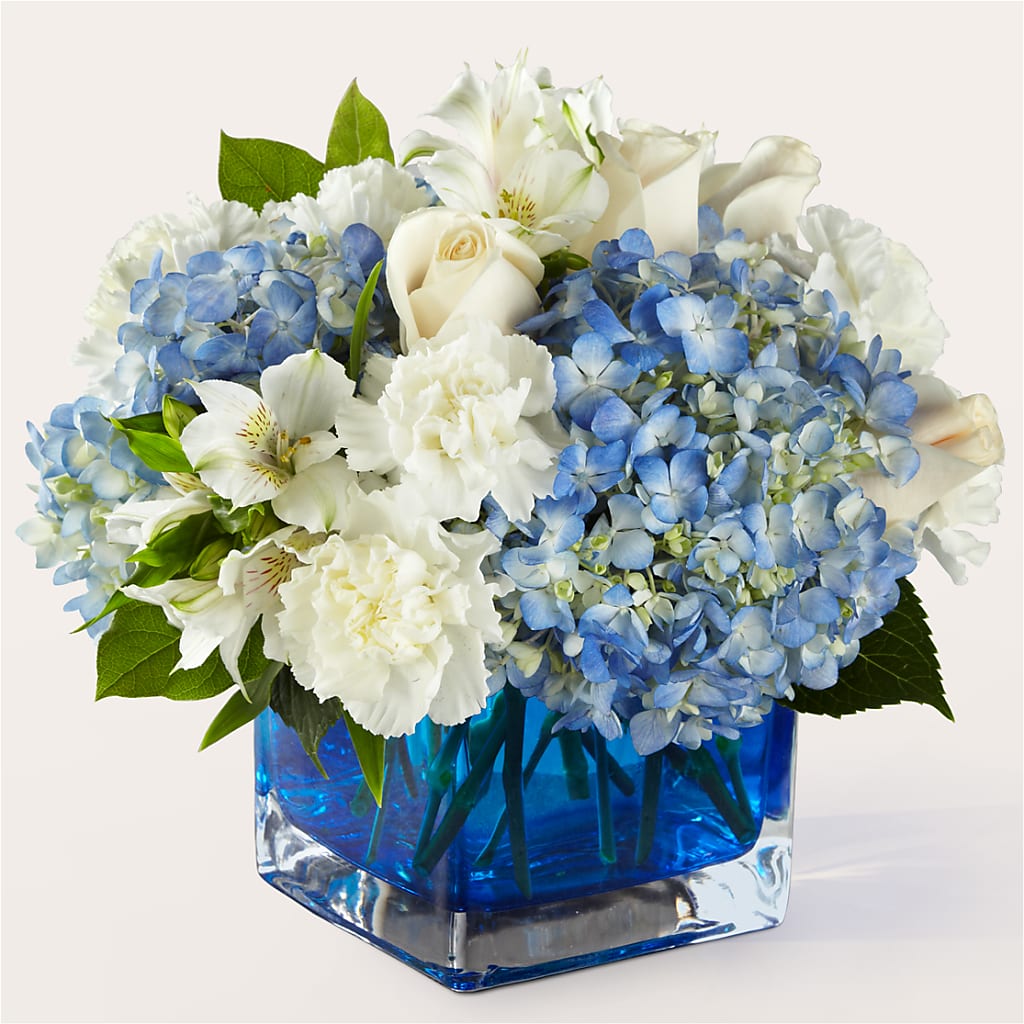 Soothing Waters Bouquet – Dutch Floral, Edina MO