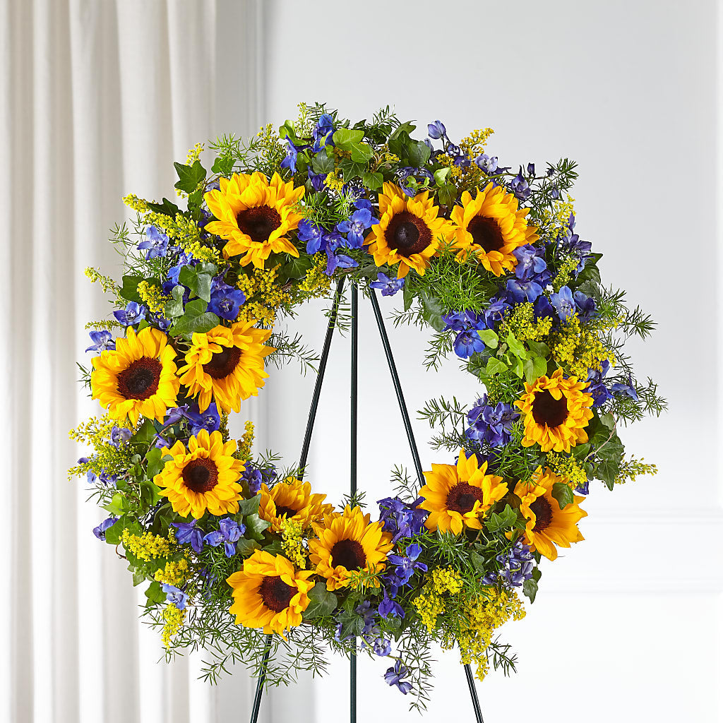 Bright Rays Wreath – Dutch Floral, Edina MO