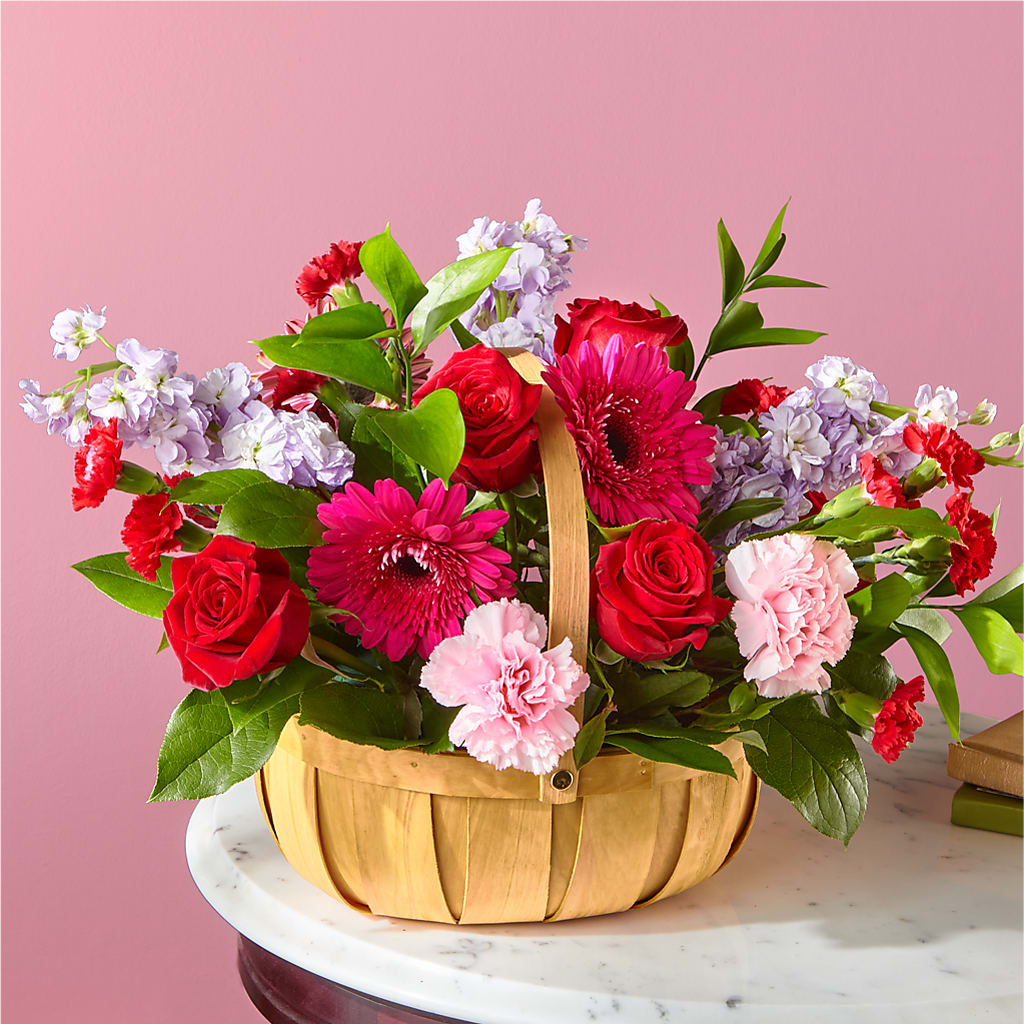 Pink Picnic Basket – Dutch Floral, Edina MO