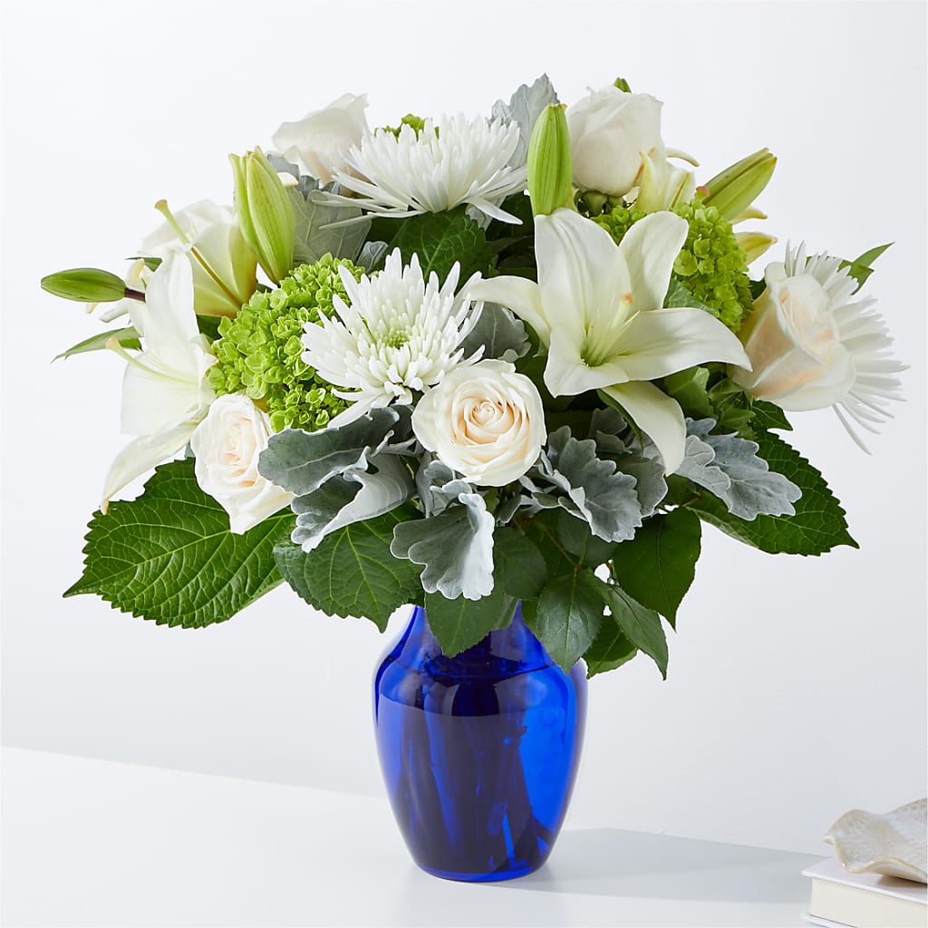 Snowy Dreams Bouquet – Dutch Floral, Edina MO