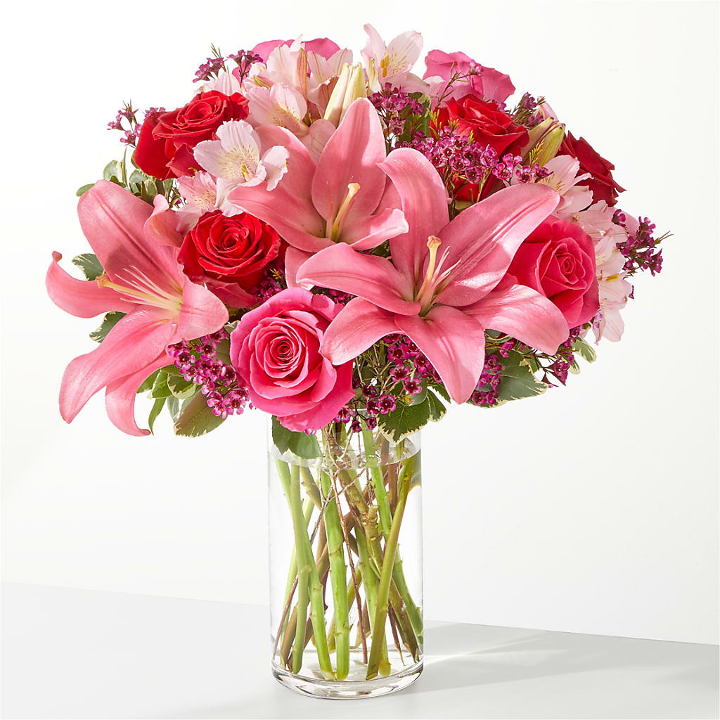 Lucky in Love Bouquet – Dutch Floral, Edina MO