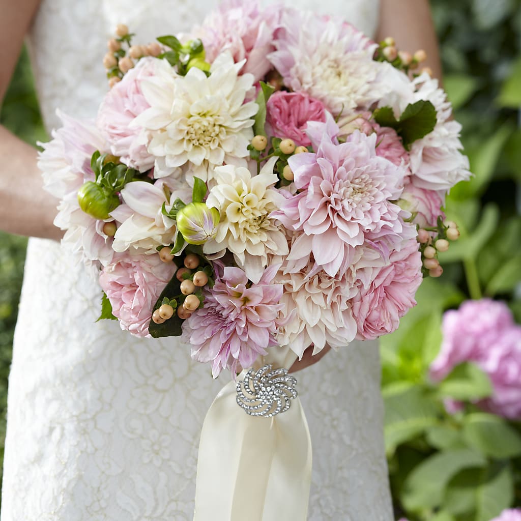 Heart's Promise Bouquet – Dutch Floral, Edina MO