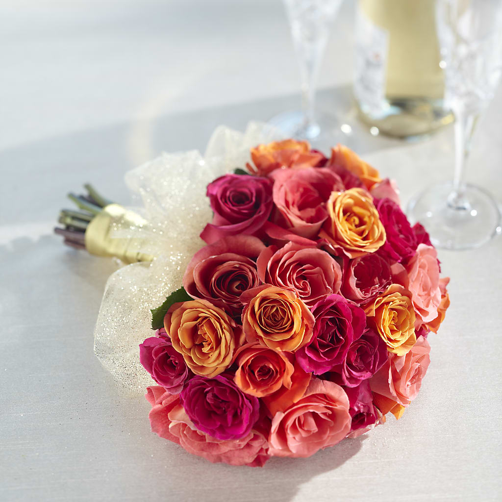 Sweet Roses Bouquet – Dutch Floral, Edina MO