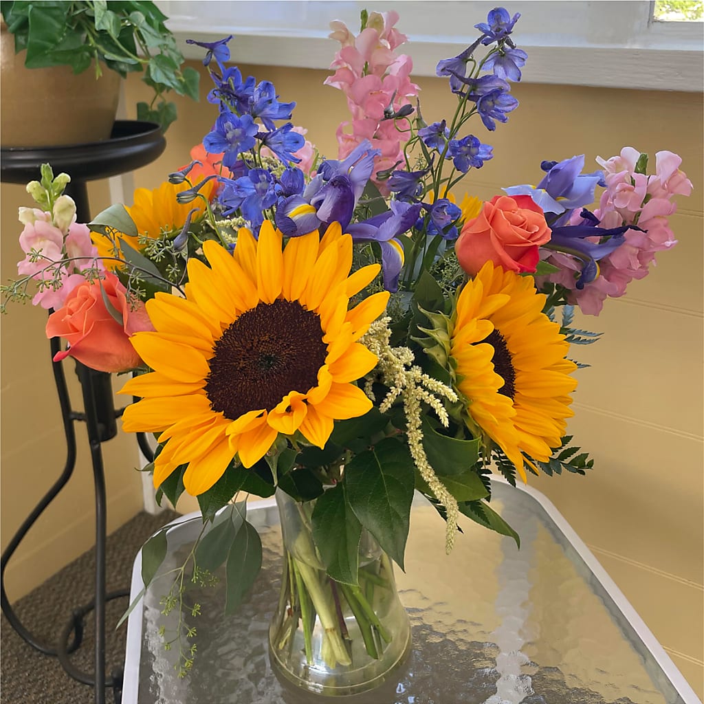 Rays of Life Bouquet –  Dutch Floral, Edina MO