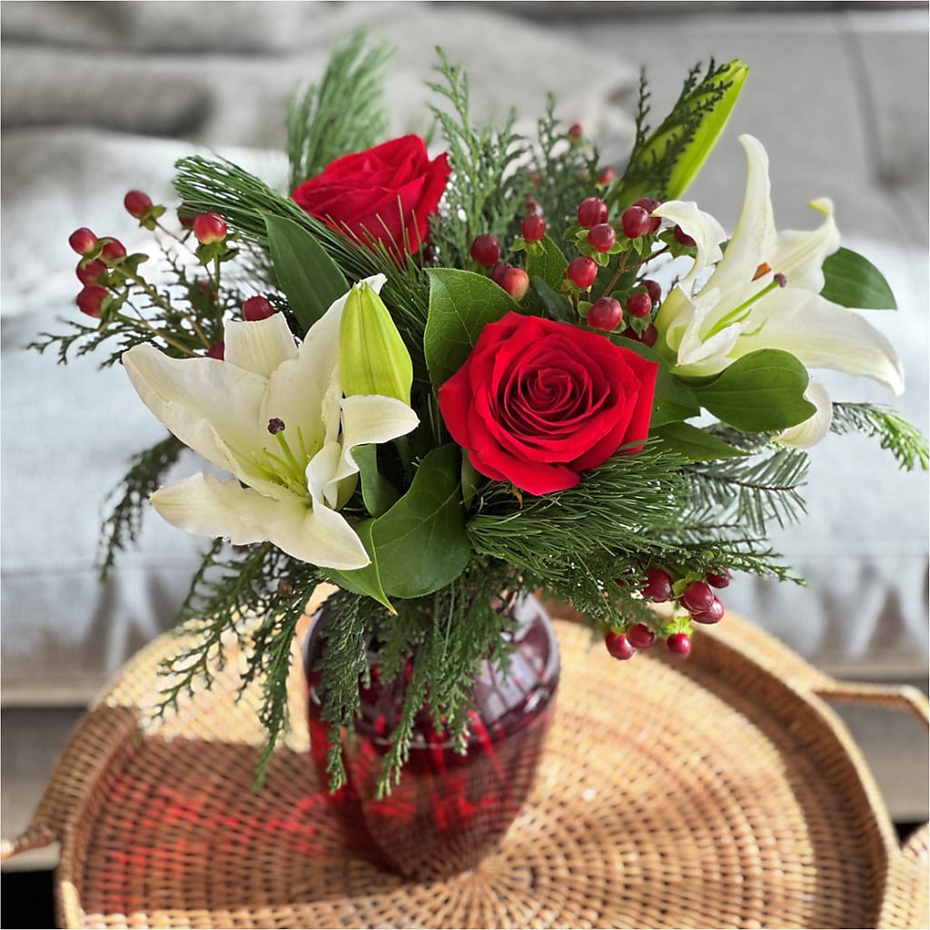 Evergreen Delight Bouquet –  Dutch Floral, Edina MO