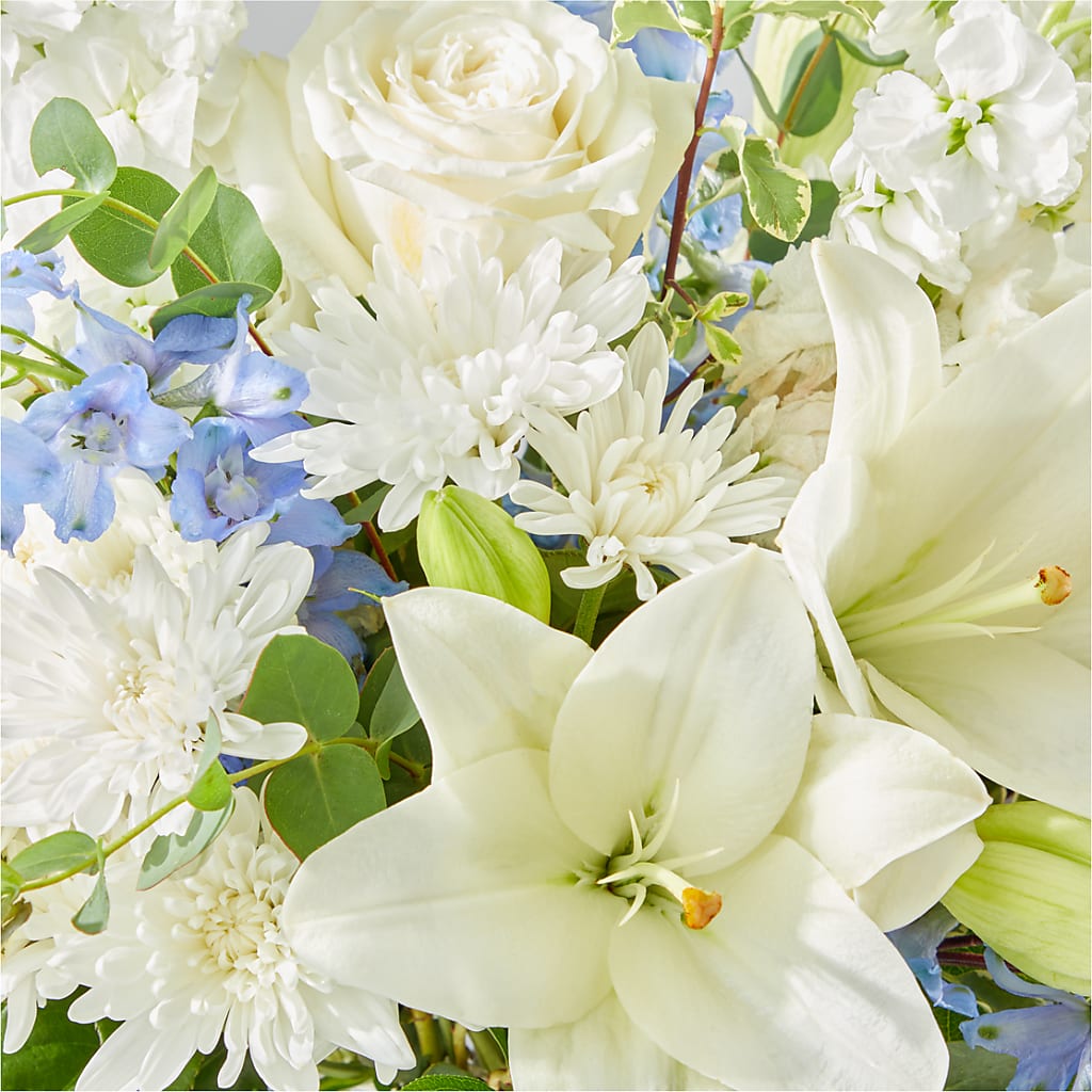 Peace of Mind Bouquet –  Dutch Floral, Edina MO