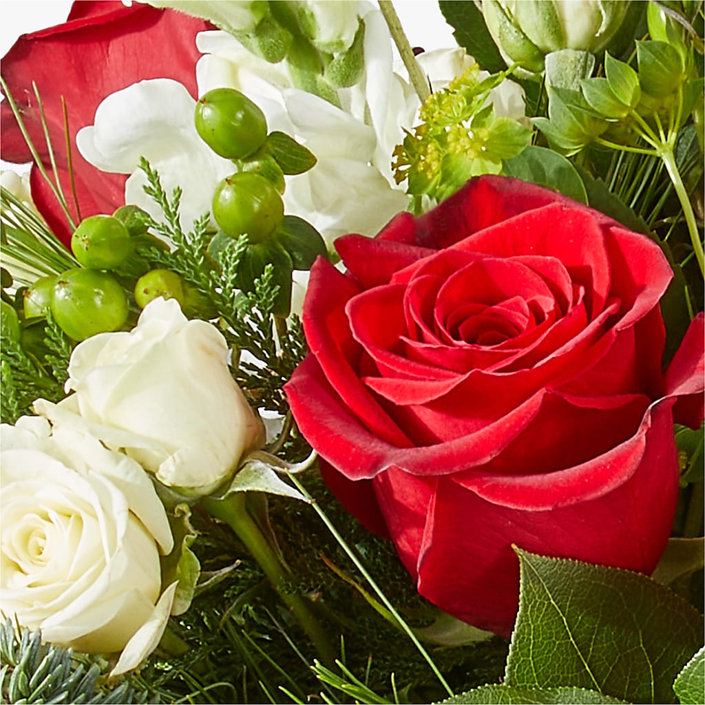 Deck the Halls Bouquet –  Dutch Floral, Edina MO