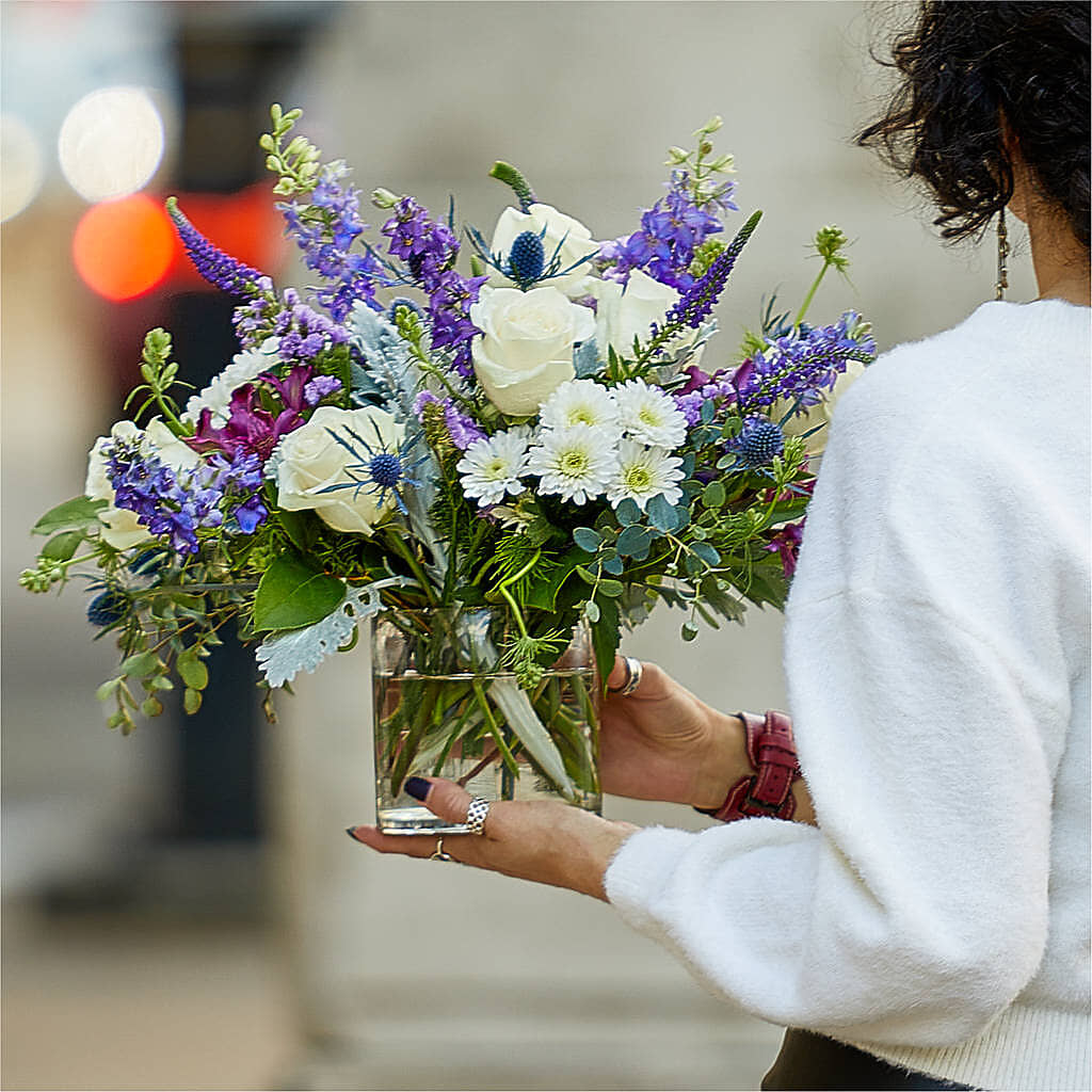 Shooting Star Bouquet –  Dutch Floral, Edina MO