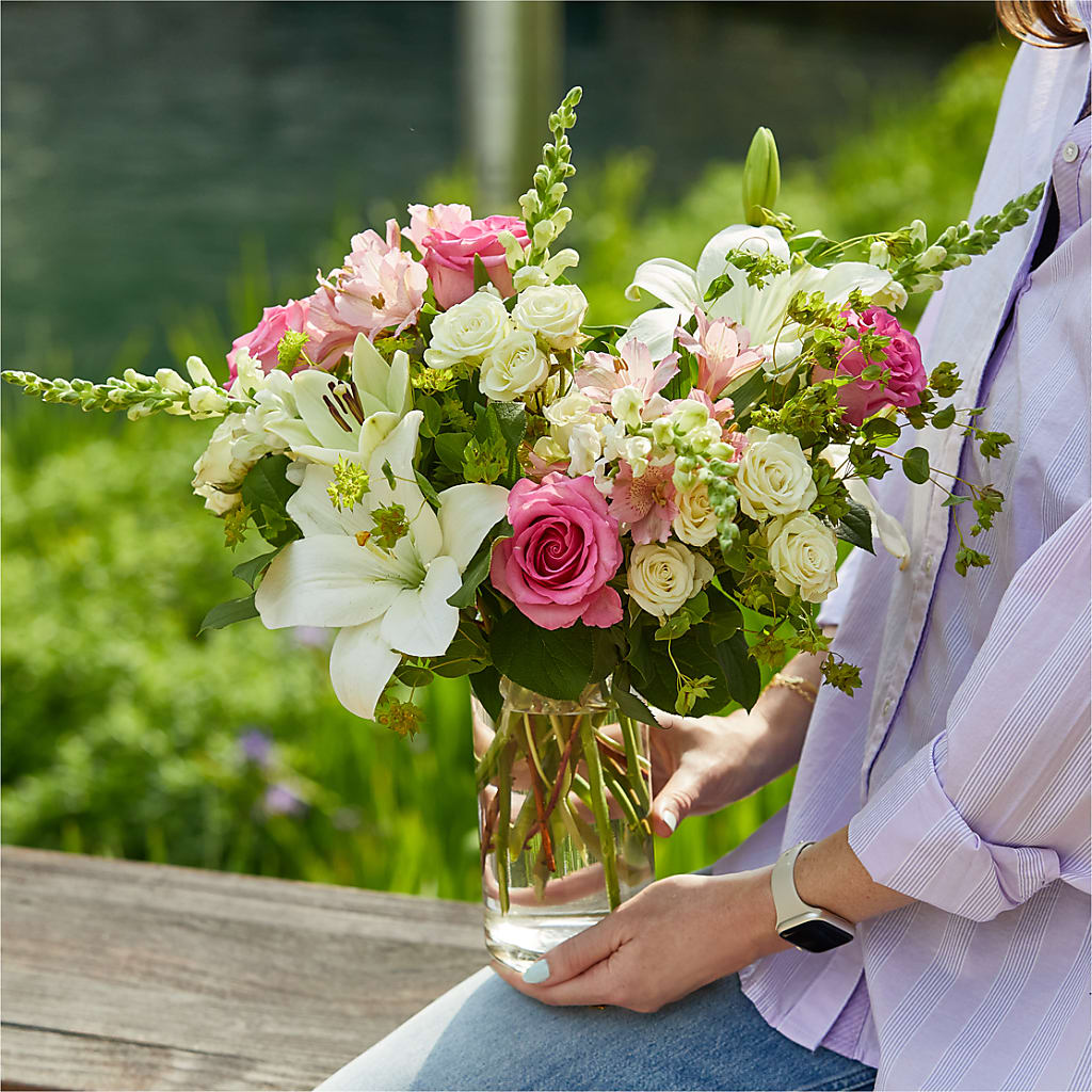 Fondly Bouquet –  Dutch Floral, Edina MO